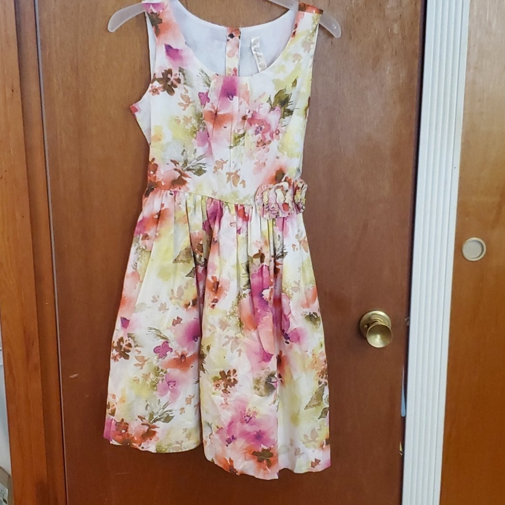 Spring floral cotton dress with embellishments